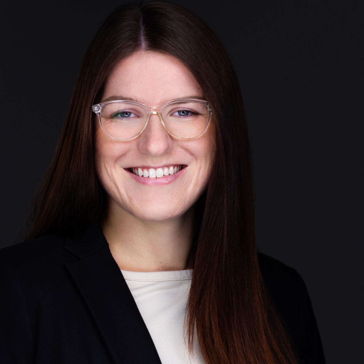 Alexandra Cox Headshot